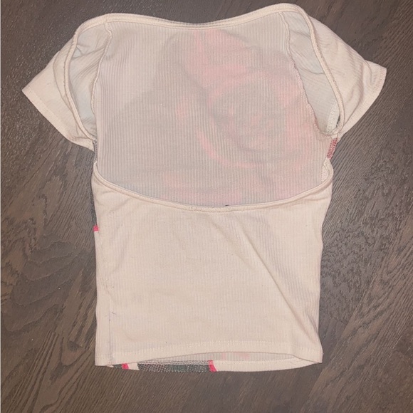 Urban Outfitters - floral backless tee - size S - Picture 2 of 3